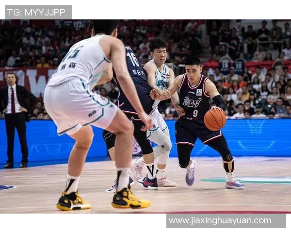 广州篮球队灵活性分析与战术创新探讨 广州篮球队灵活性分析与战术创新探讨