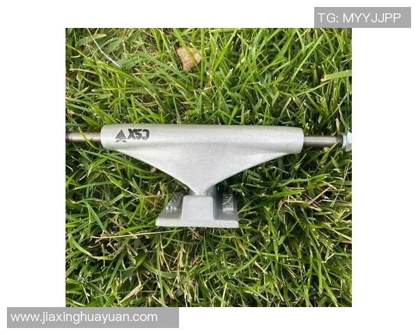 滑板新手必读:提升心理素质的全面入门指南与实用技巧 滑板新手必读:提升心理素质的全面入门指南与实用技巧