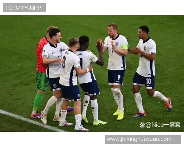 西班牙与荷兰上半场精彩对决回顾与分析