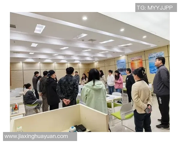 阿布扎比与扎巴汉的对决分析及双方实力对比探讨