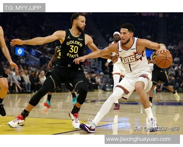 明天NBA雄鹿与勇士对决谁将赢得这场激烈的巅峰对决